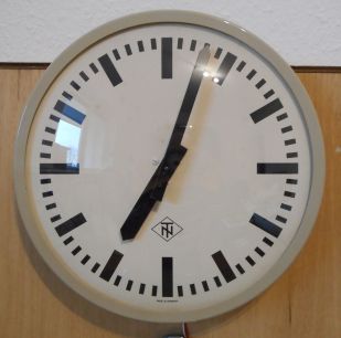 Nebenuhr